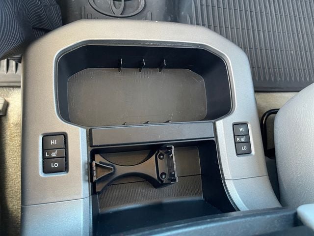 2011 Toyota SEQUOIA Platinum