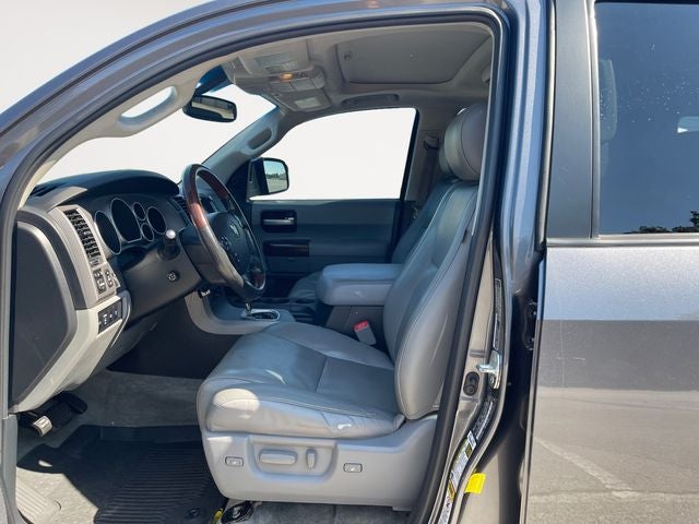 2011 Toyota SEQUOIA Platinum