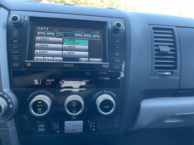 2011 Toyota SEQUOIA Platinum