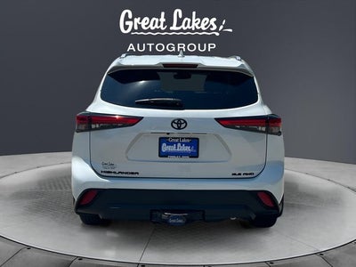 2022 Toyota HIGHLANDER XLE