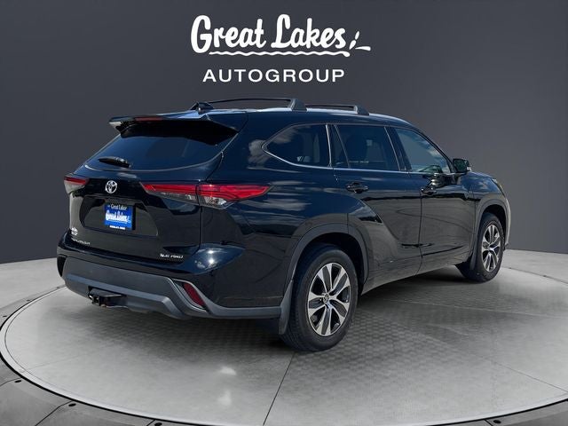 2022 Toyota HIGHLANDER XLE