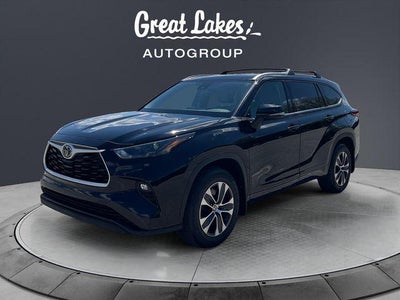 2022 Toyota HIGHLANDER XLE
