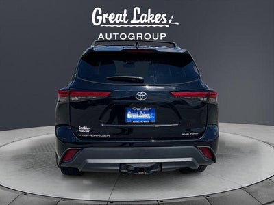 2022 Toyota HIGHLANDER XLE