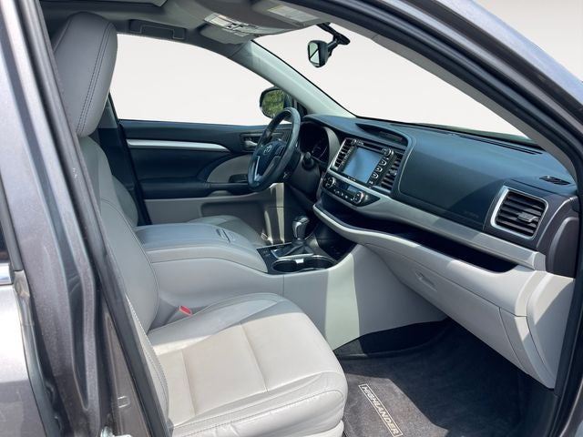 2016 Toyota Highlander XLE V6