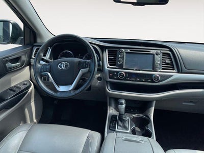 2016 Toyota Highlander XLE V6