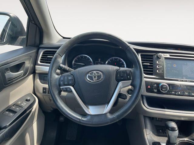 2016 Toyota Highlander XLE V6