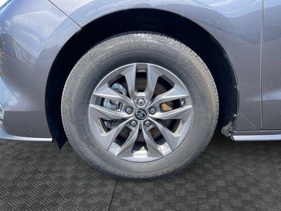 2023 Toyota Sienna XLE 7 Passenger