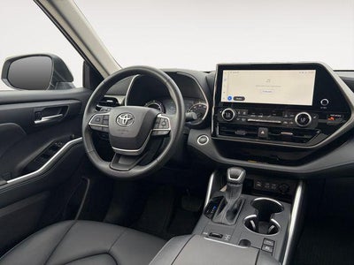 2026 Toyota Highlander Hybrid XLE