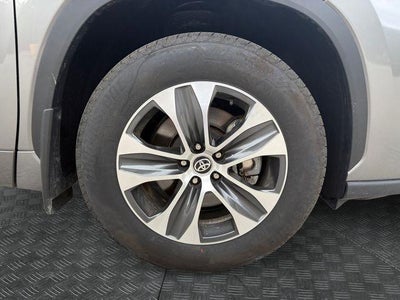 2026 Toyota Highlander Hybrid XLE