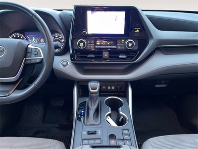 2023 Toyota HIGHLANDER LE