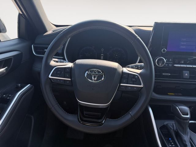 2025 Toyota Highlander XSE