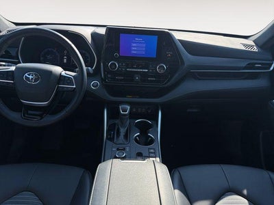 2025 Toyota Highlander XSE
