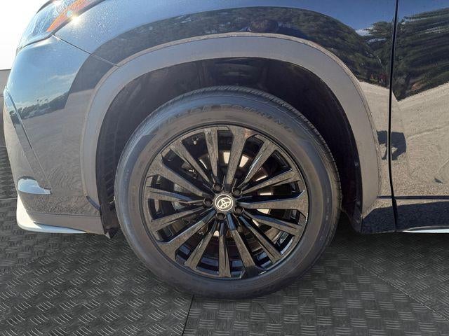 2025 Toyota Highlander XSE