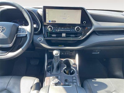2023 Toyota HIGHLANDER Limited