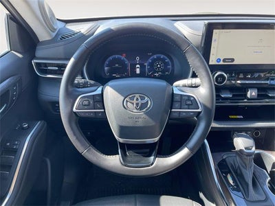 2023 Toyota HIGHLANDER Limited