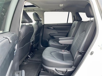 2023 Toyota HIGHLANDER XLE