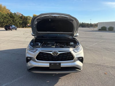 2023 Toyota Highlander Platinum
