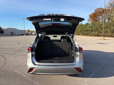 2023 Toyota Highlander Platinum