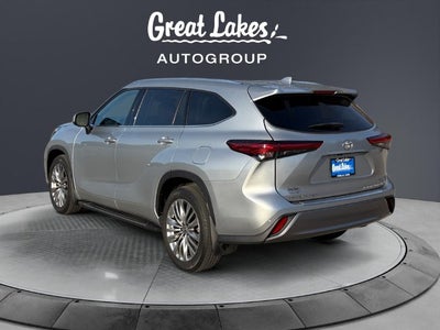 2023 Toyota Highlander Platinum