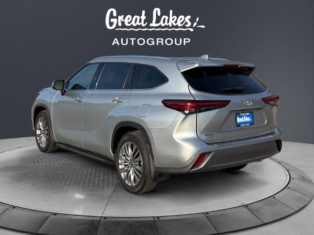 2023 Toyota Highlander Platinum