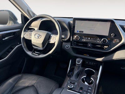 2023 Toyota Highlander Platinum