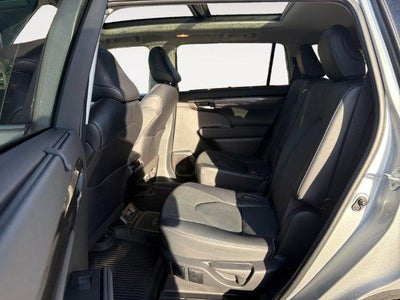 2023 Toyota Highlander Platinum