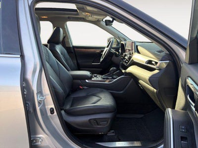 2023 Toyota Highlander Platinum