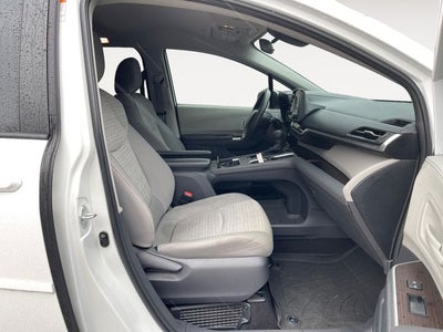 2021 Toyota SIENNA LE LE 8 Passenger