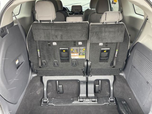 2021 Toyota SIENNA LE LE 8 Passenger