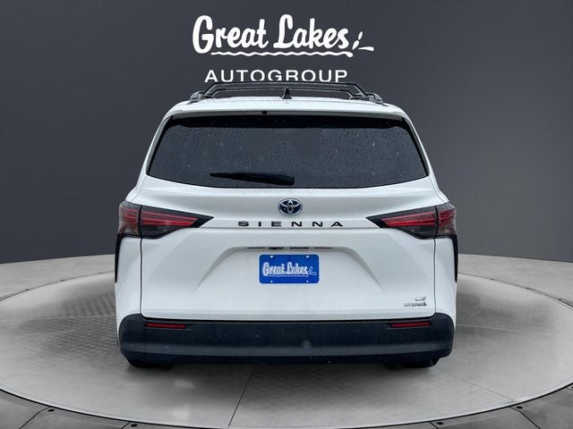 2021 Toyota SIENNA LE LE 8 Passenger