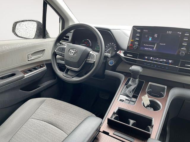 2021 Toyota SIENNA LE LE 8 Passenger
