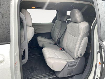 2021 Toyota SIENNA LE LE 8 Passenger