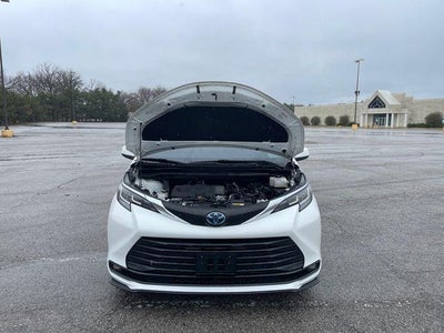 2021 Toyota SIENNA LE LE 8 Passenger