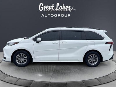 2021 Toyota SIENNA LE LE 8 Passenger