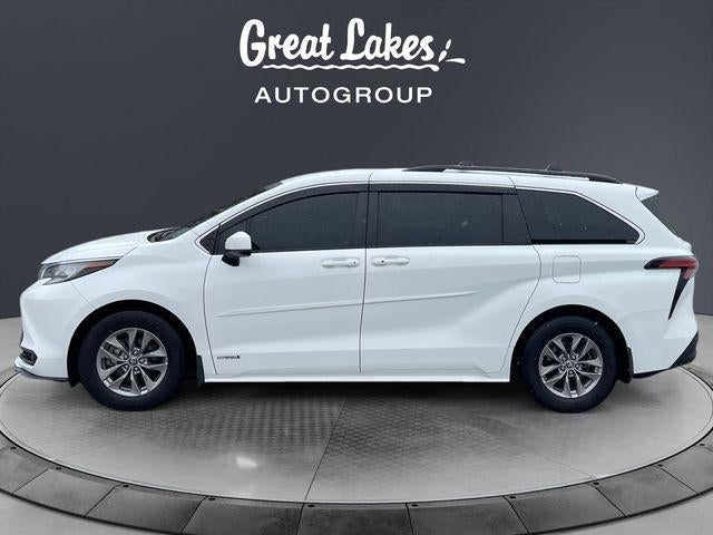 2021 Toyota SIENNA LE LE 8 Passenger