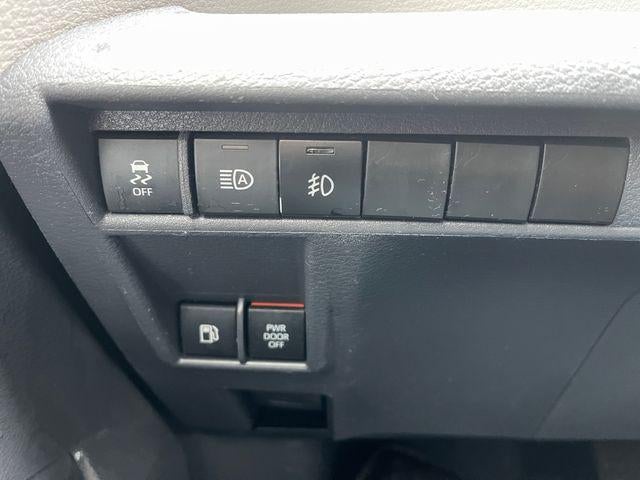 2021 Toyota SIENNA LE LE 8 Passenger