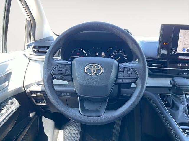 2025 Toyota Sienna LE 8 Passenger