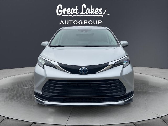 2024 Toyota Sienna LE 8 Passenger