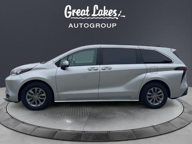 2024 Toyota Sienna LE 8 Passenger