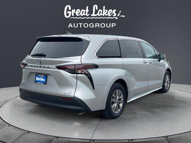 2024 Toyota Sienna LE 8 Passenger