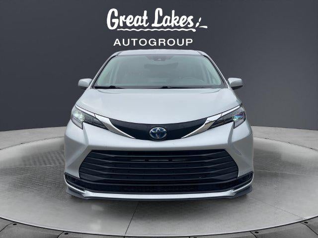 2024 Toyota Sienna LE 8 Passenger