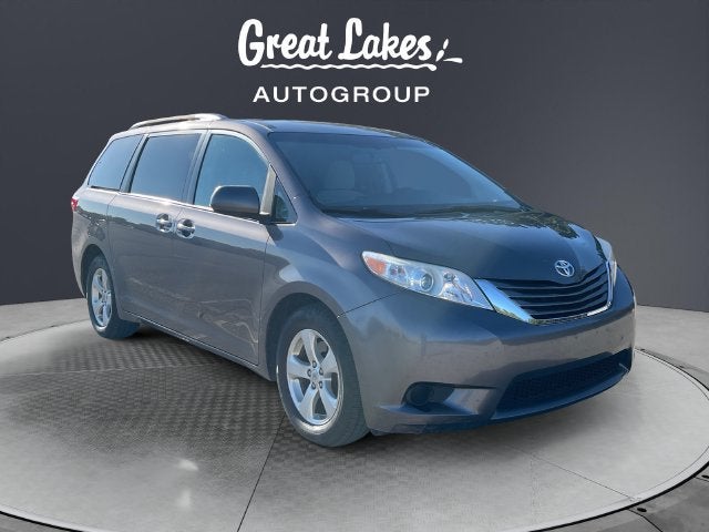 2017 Toyota Sienna LE 8 Passenger