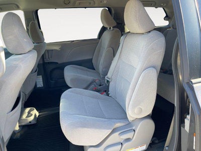 2017 Toyota Sienna LE 8 Passenger