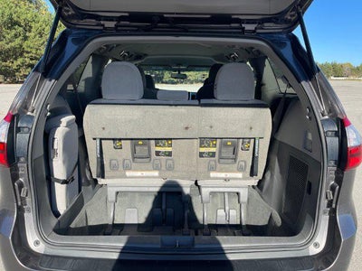 2017 Toyota Sienna LE 8 Passenger