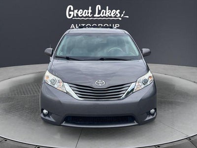2013 Toyota SIENNA XLE 3.5L XLE 8 Passenger