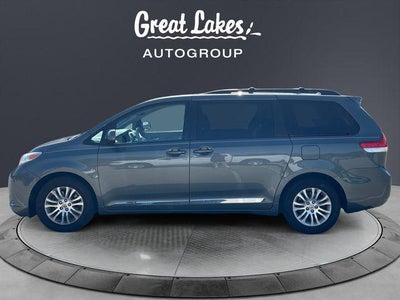 2014 Toyota SIENNA XLE 3.5L XLE 8 Passenger