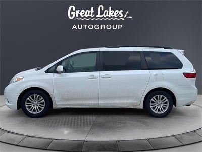 2017 Toyota SIENNA XLE 3.5L XLE 7 Passenger