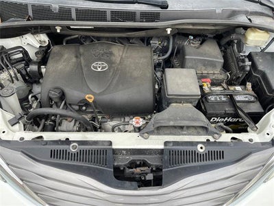 2017 Toyota SIENNA XLE 3.5L XLE 7 Passenger