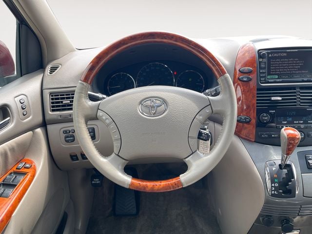 2006 Toyota SIENNA XLE