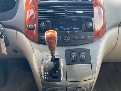 2006 Toyota SIENNA XLE